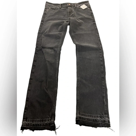 Free People Faded Black Distressed Ripped Jeans with Raw Hems NWT - Picture 7 of 10